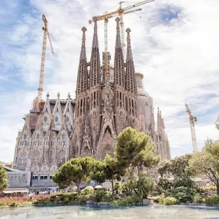 Oasis Sagrada Familia Apartment Barcelona